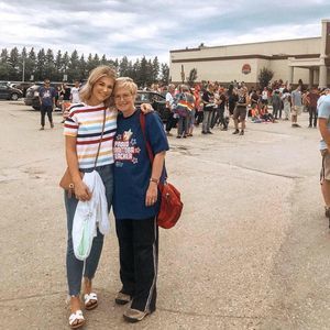 Meet your Posher, Genny